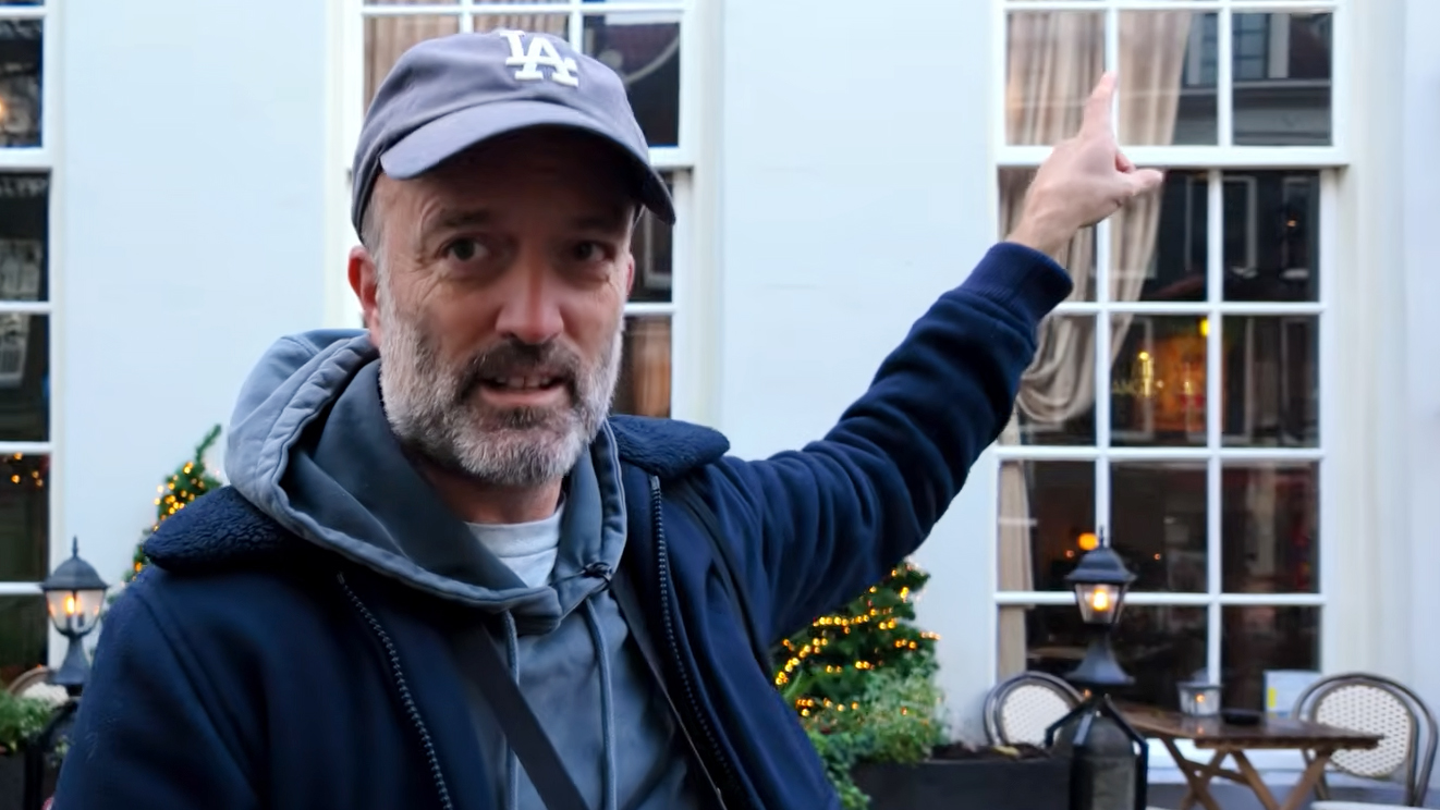 Matt Stuart on Walkie Talkie