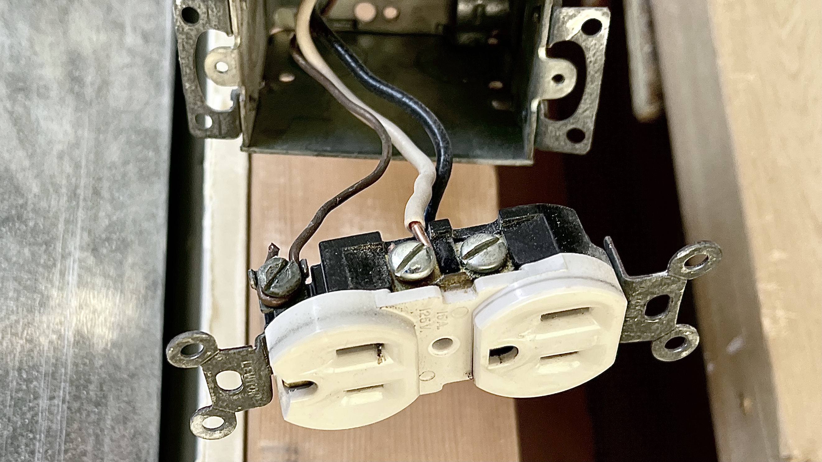 Diy Smart Home What S A Neutral Wire, How To Change A Light Switch Without Ground Wire