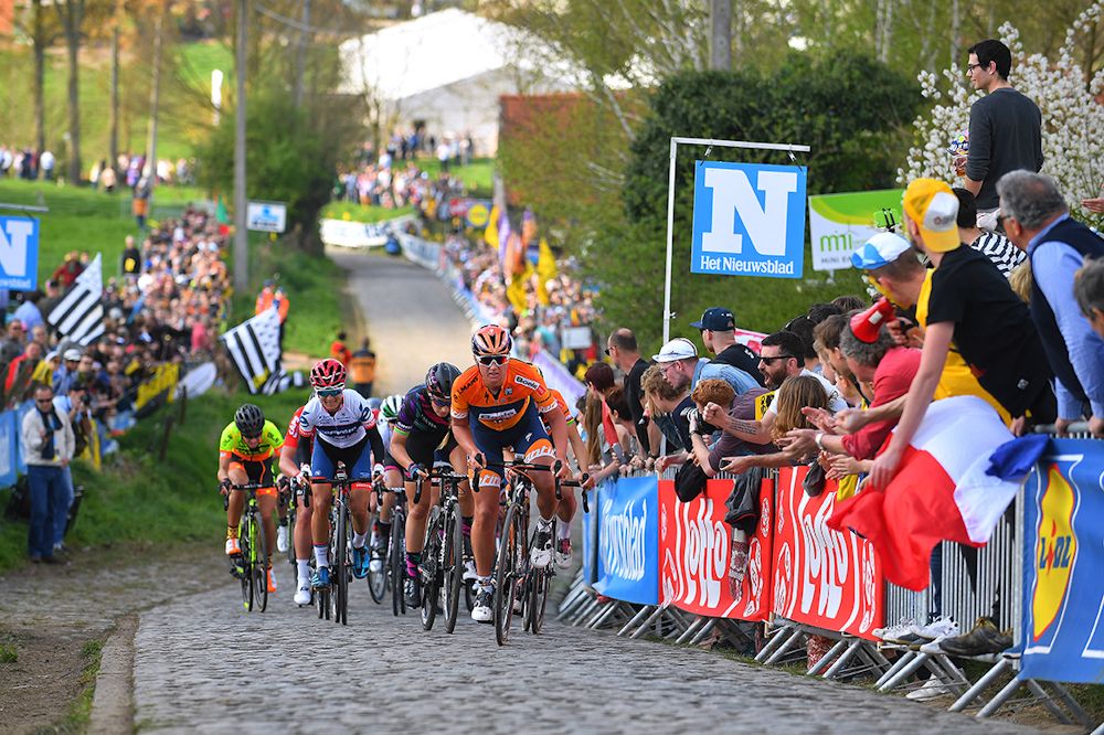 The peloton in action during the 2017 Tour of Flanders Women