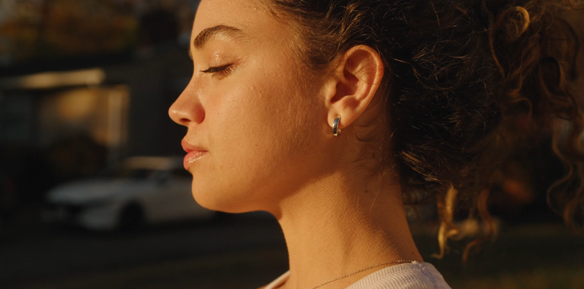 Meet Lumia 2: The First Customizable Smart Earrings That Monitor Your Wellbeing
