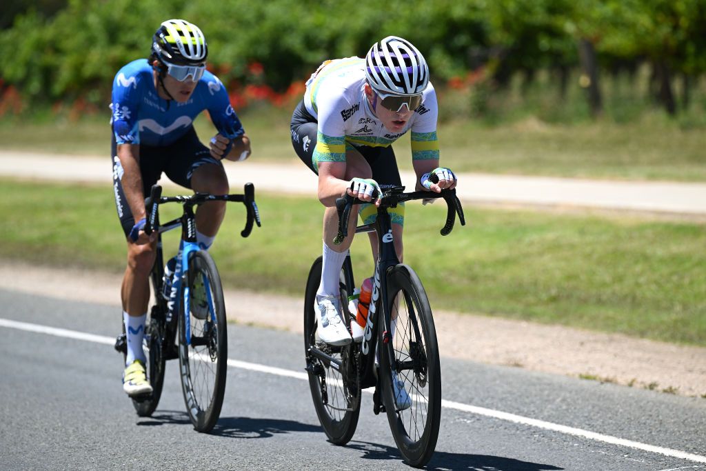 Jackson Medway (Australia) and Vinicius Rangel (Movistar) worked well together in the breakaway