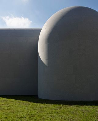 North view of the apse of Ellsworth Kelly’s concrete chapel