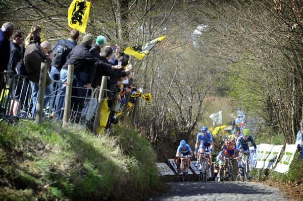 The peloton climbing at the Tour of Flanders