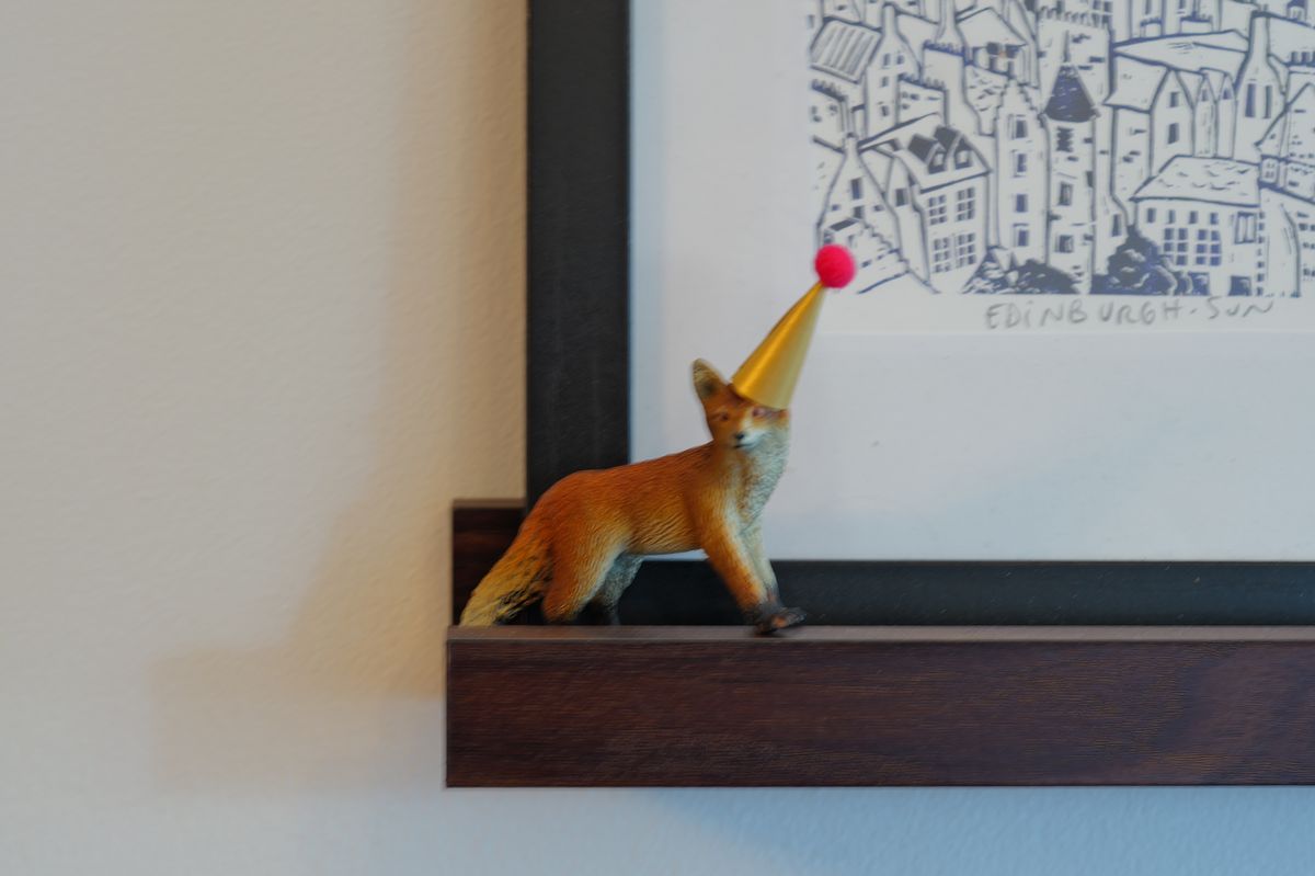 A photo of a fox trinket taken on a Leica Q3 43 camera
