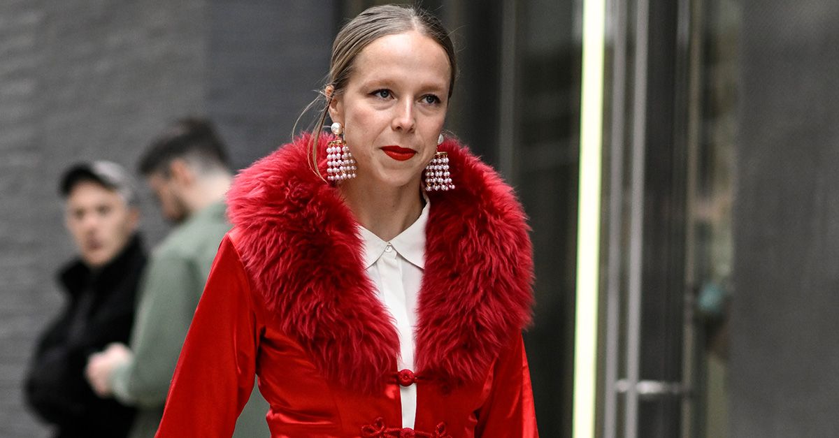 Black Tights Are Overdone, This Is the Tight Color Trend Everyone Will Be Wearing Instead