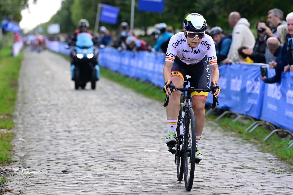 Sara Martin on the cobbles at the UEC Road Race European Championships