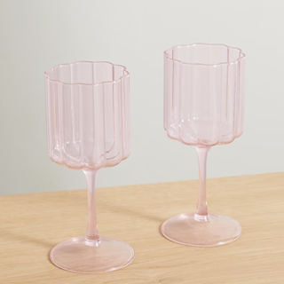 pink wavy wine glasses