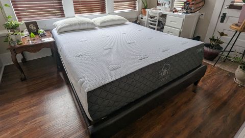 Puffy Hybrid Lux mattress review 2024 | Tom's Guide