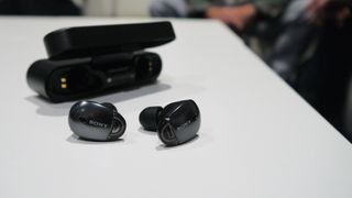 The Sony WF-1000X feature noise-cancellation technology
