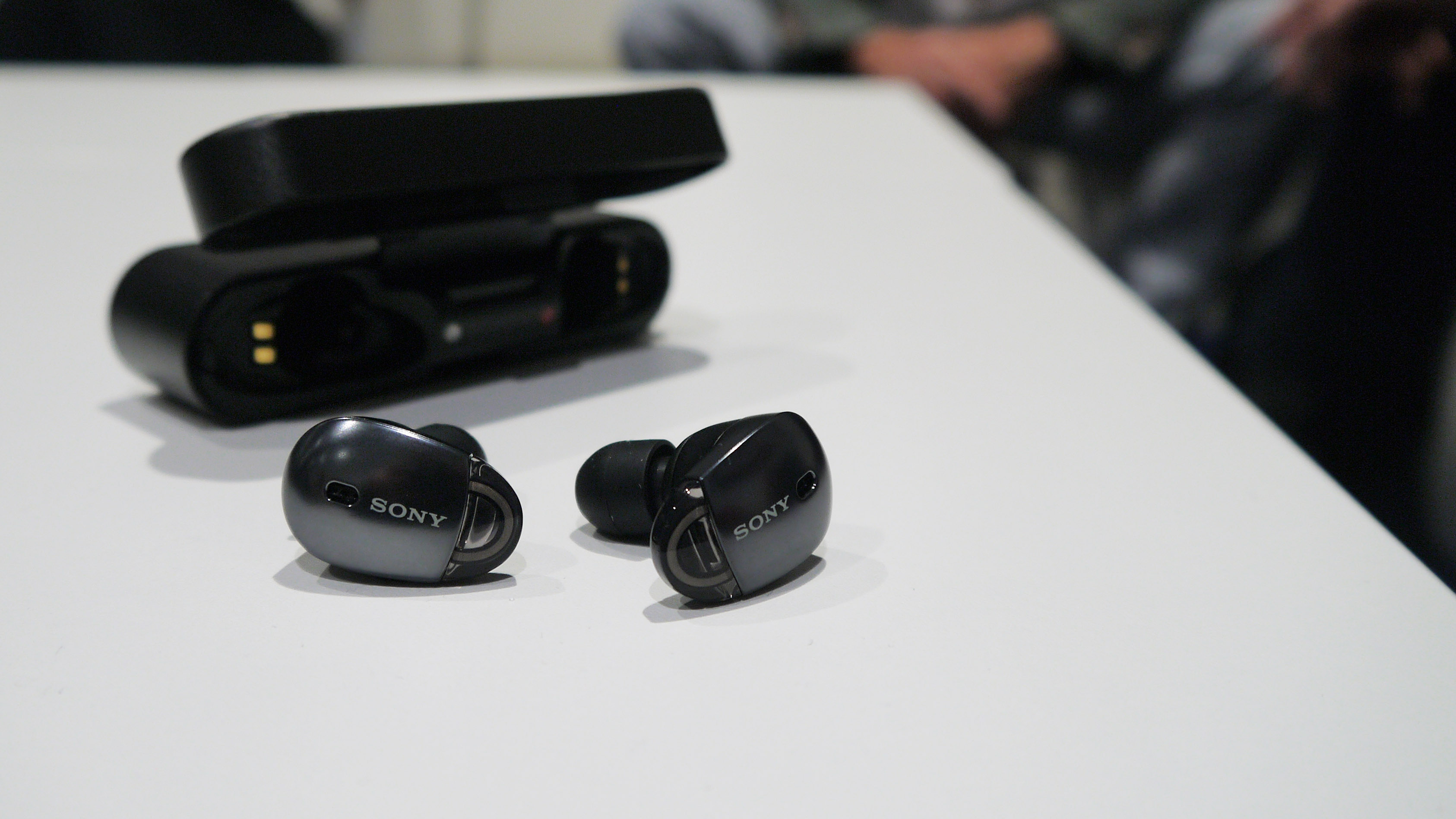 Sony WF-1000X earbuds