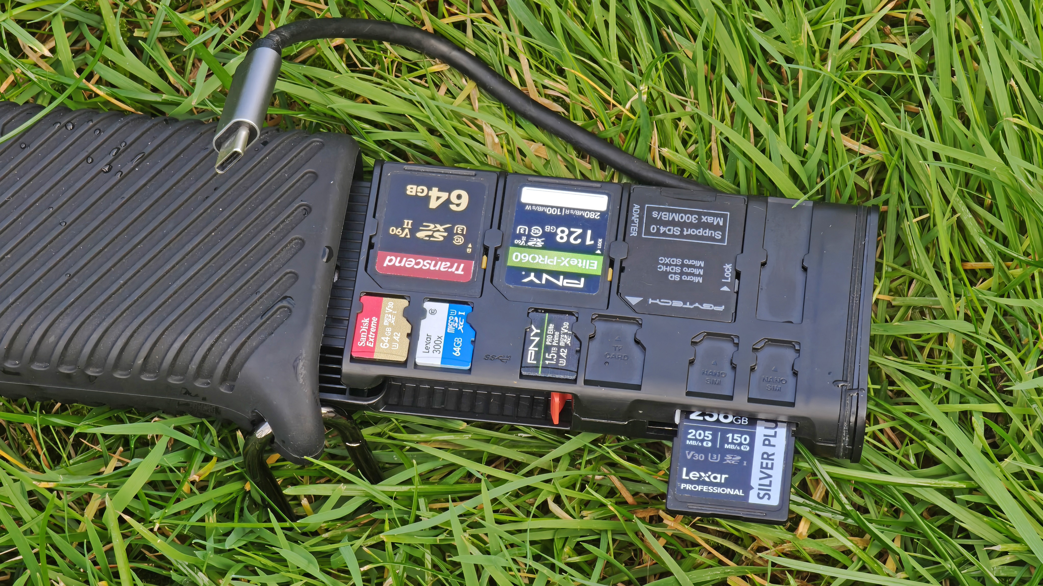 PGYTECH CreateMate CFexpress Type B/SD Card Reader Case