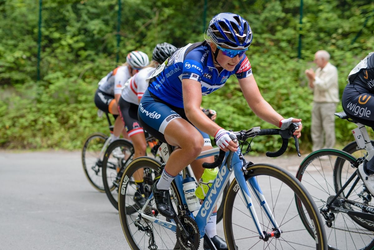 Lotta Lepisto battles up the final climb with 10km to go at Thuringen Rundfarht 2016 - Stage 2