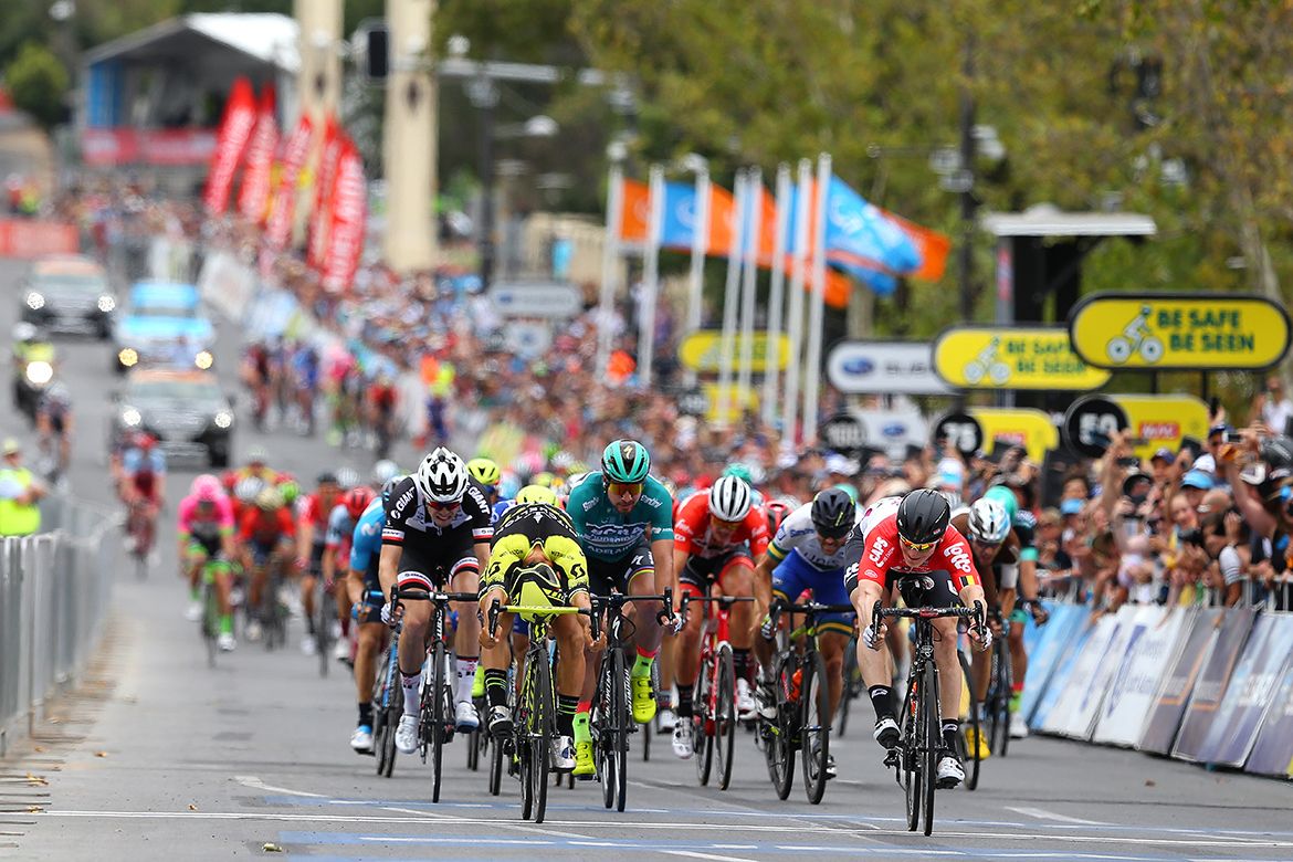 Andr&eacute; Greipel (Lotto Soudal) wins with a bike throw
