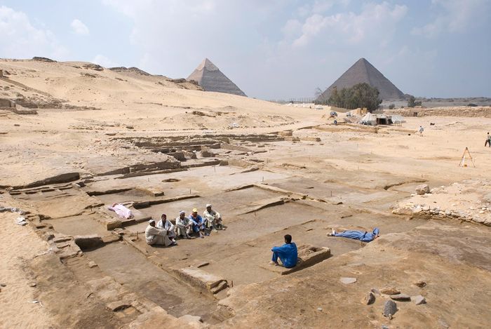 giza discoveries, giza pyramids