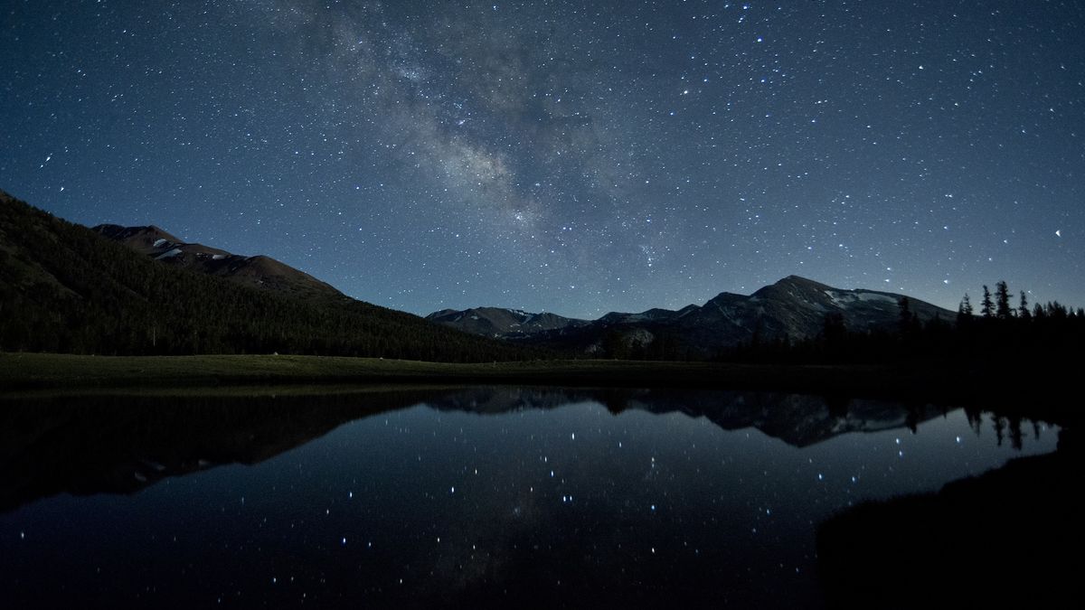 The Milky Way will be visible across the US this month. Here's how to get the best views.
