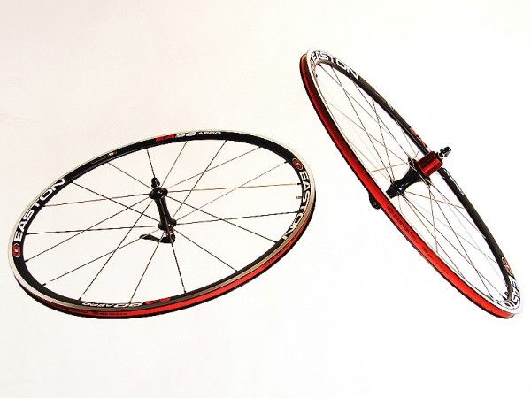 Easton's EA90 Aero is reasonably light and fast but also exceptionally well built and a very good value.