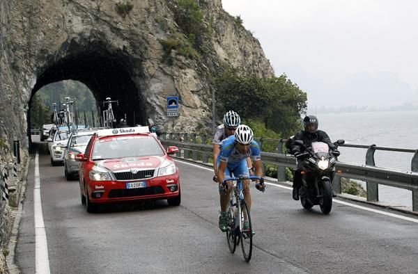 Alan Marangoni (Colnago-CSF Inox) and Oliver Kaisen (Omega Pharma-Lotto) ride alongside Lake Garda during their lengthy breakaway.