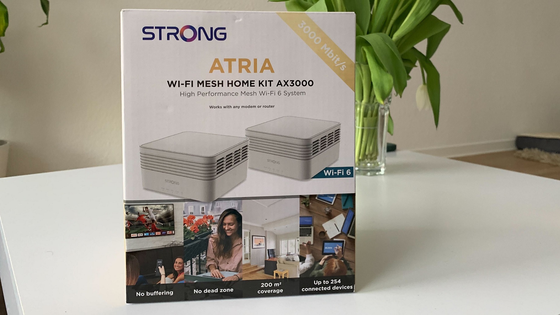 Das Strong Mesh Home Kit AX3000 kommt in einer schlichten Verpackung und mit 2 Mesh-Repeatern daher