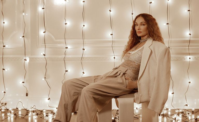 Kelly Wearstler on how to hang Christmas lights
