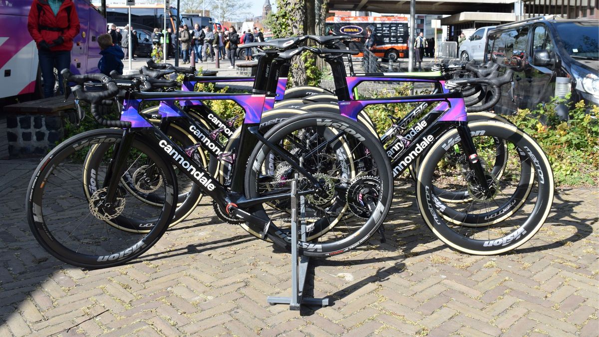 The remainder of the EF team raced on the aero Cannondale SystemSix