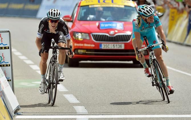 Jan Bakelants (Omega Pharma - QuickStep) and Lieuwe Westra (Astana) sprint to the line