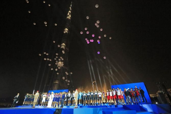 The Dubai Tour teams on a colourful stage