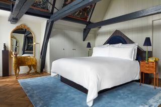 The Merchant Suite bedroom