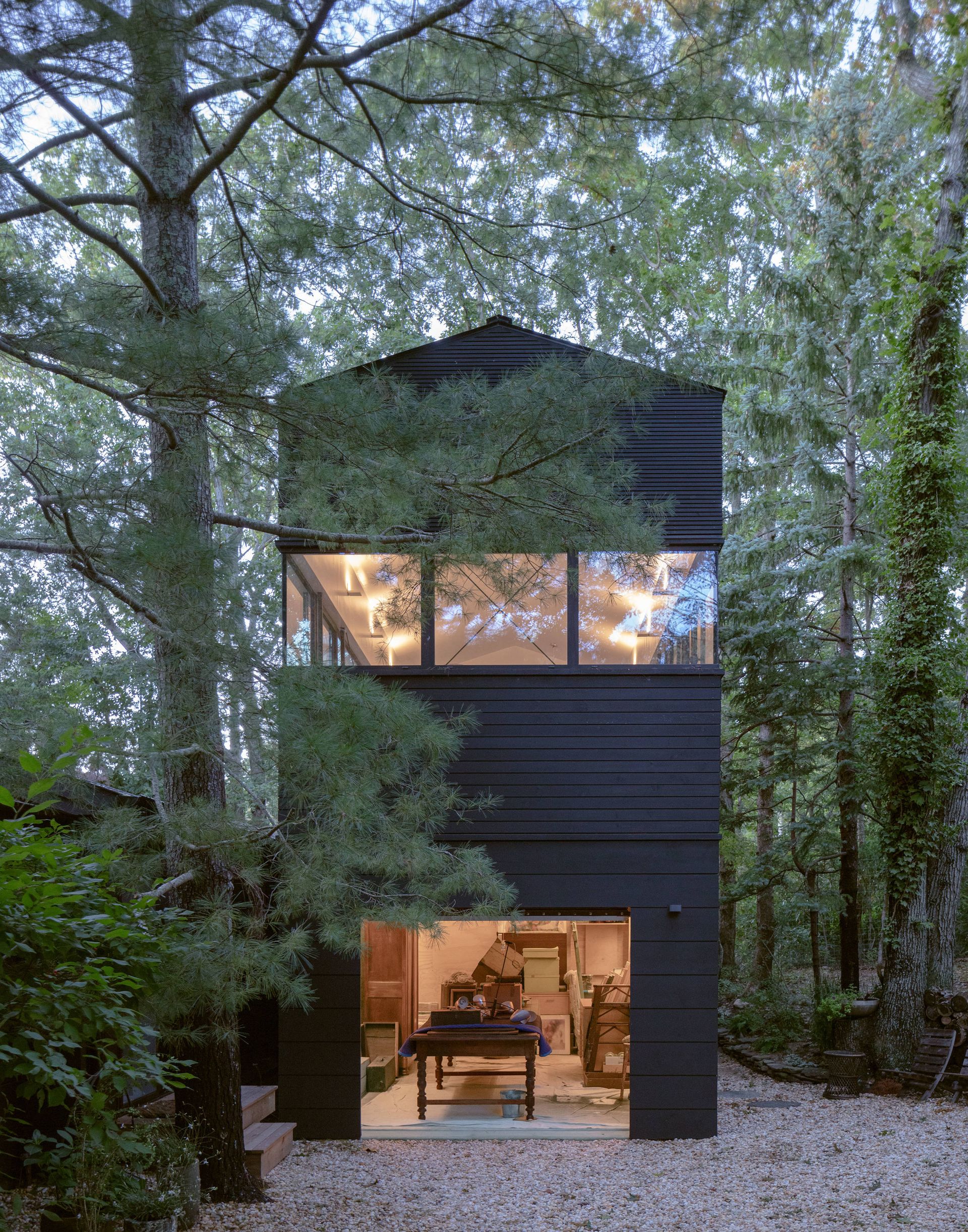 Tour this artist’s studio on Long Island Wallpaper