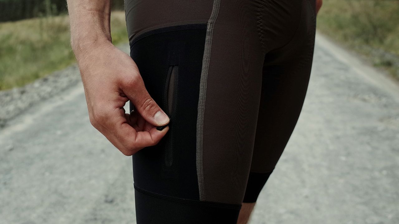 MAAP Alt-Road bib short zipped pocket