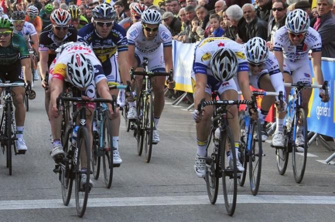 Michael Van Staeyen sprints to a stage 1 victory