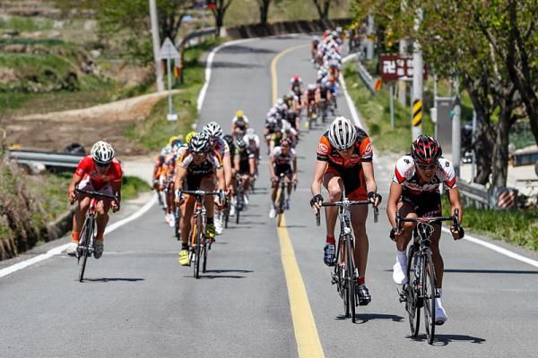 Riders on the the attack in stage 5 at the Tour de Korea.