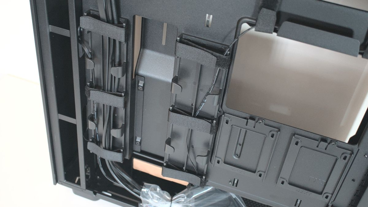 NZXT H7