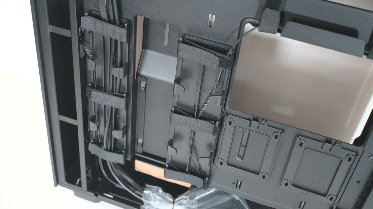 NZXT H7