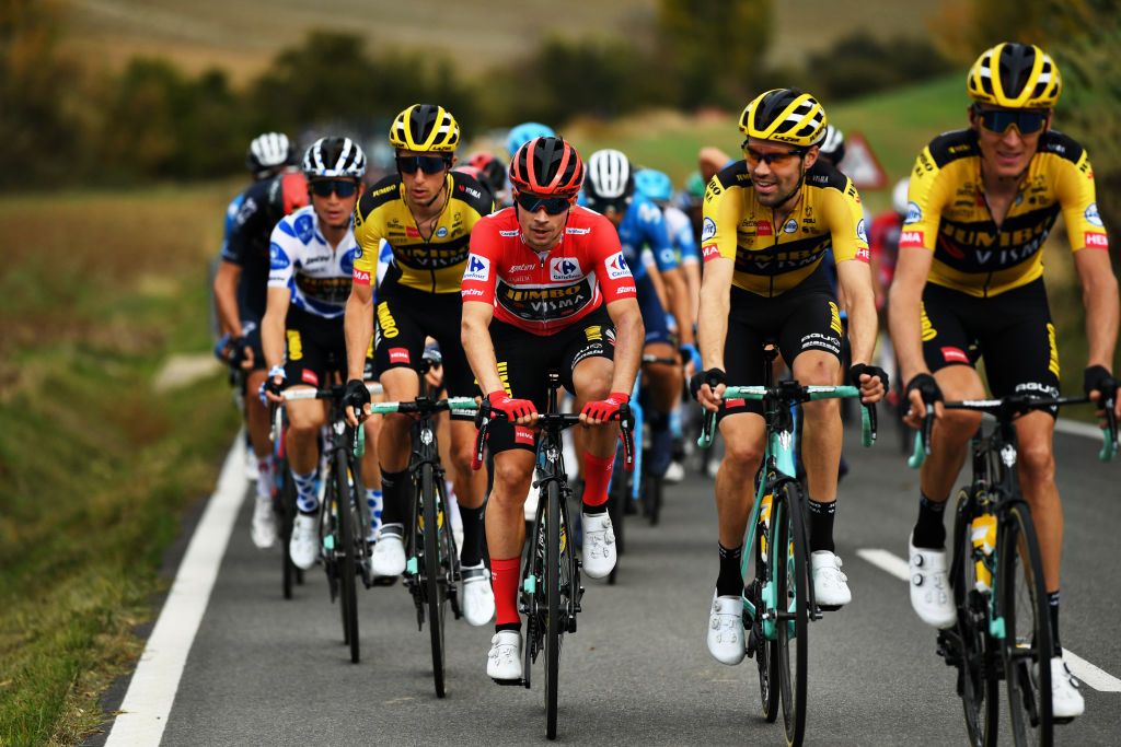 LEKUNBERRI SPAIN OCTOBER 21 Primoz Roglic of Slovenia and Team Jumbo Visma Red Leader Jersey George Bennett of New Zealand and Team Jumbo Visma Tom Dumoulin of The Netherlands and Team Jumbo Visma Robert Gesink of The Netherlands and Team Jumbo Visma during the 75th Tour of Spain 2020 Stage 2 a 1516km stage from Pamplona to Lekunberri lavuelta LaVuelta20 La Vuelta on October 21 2020 in Lekunberri Spain Photo by David RamosGetty Images