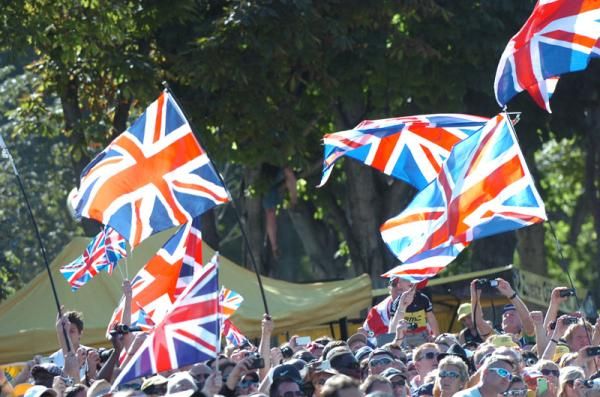 The British fans were out in full to cheer on Wiggins and his Sky teammates