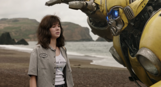 Hailee Steinfeld as Charlie, accidentally having her hair messed up by Bumblebee, in the movie Bumblebee