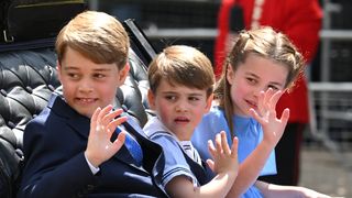 Kate Middleton Prince William shield children