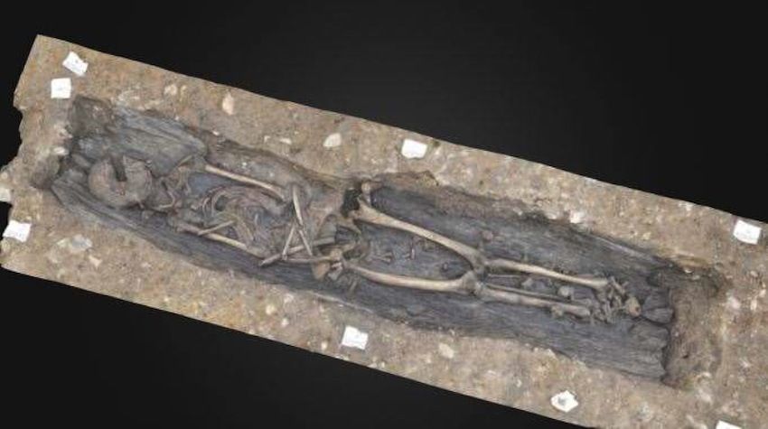 Surprise Find: More Than 80 Anglo-Saxon Coffins Uncovered In England ...