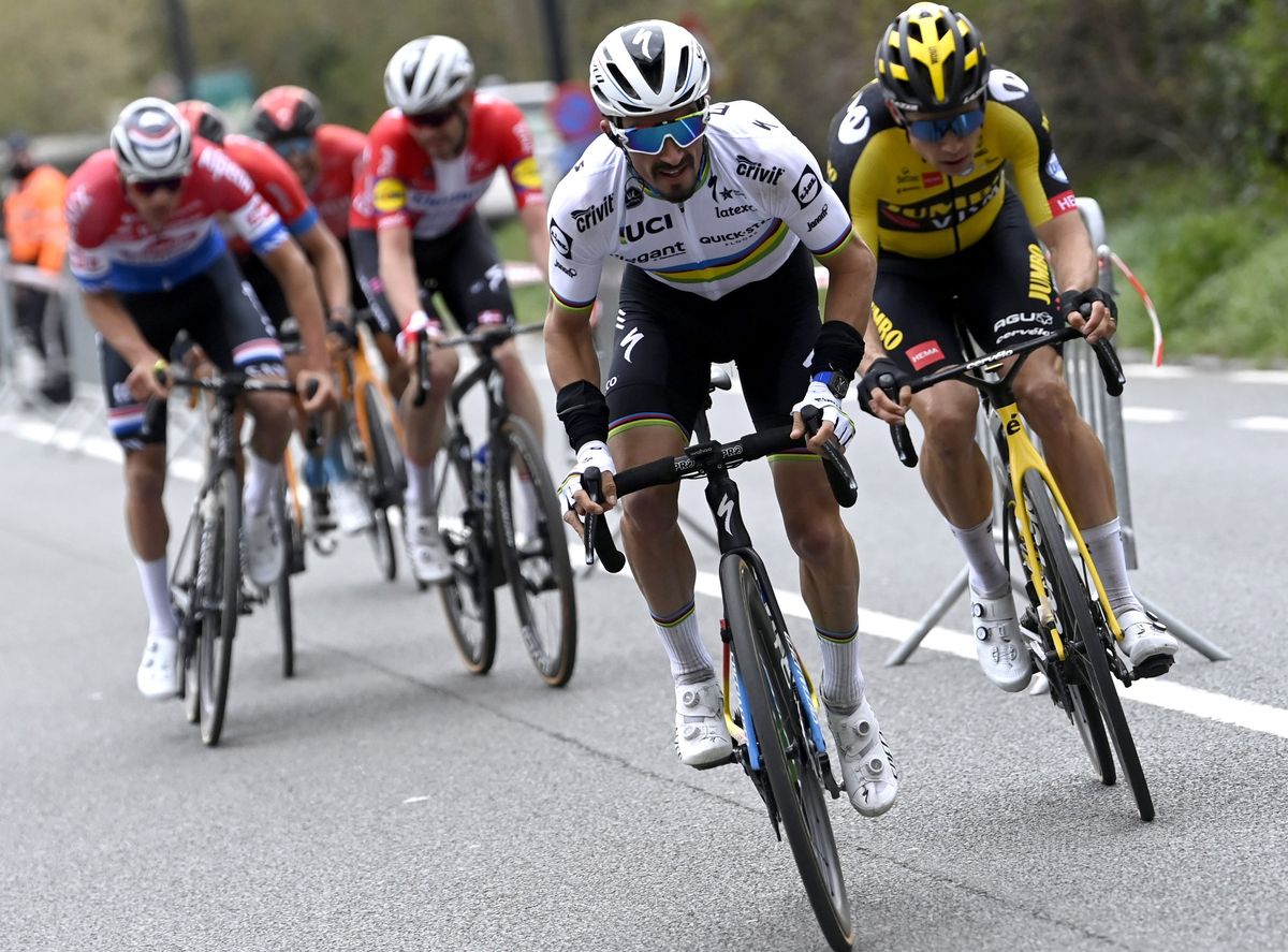 Ronde van Vlaanderen 2021 - Tour of Flanders - 105th Edition - Antwerp - Oudenaarde 263,7 km - 04/04/2021 - Julian Alaphilippe (FRA - Deceuninck - Quick-Step) - photo Nico Vereecken/PN/BettiniPhoto&Acirc;&copy;2021