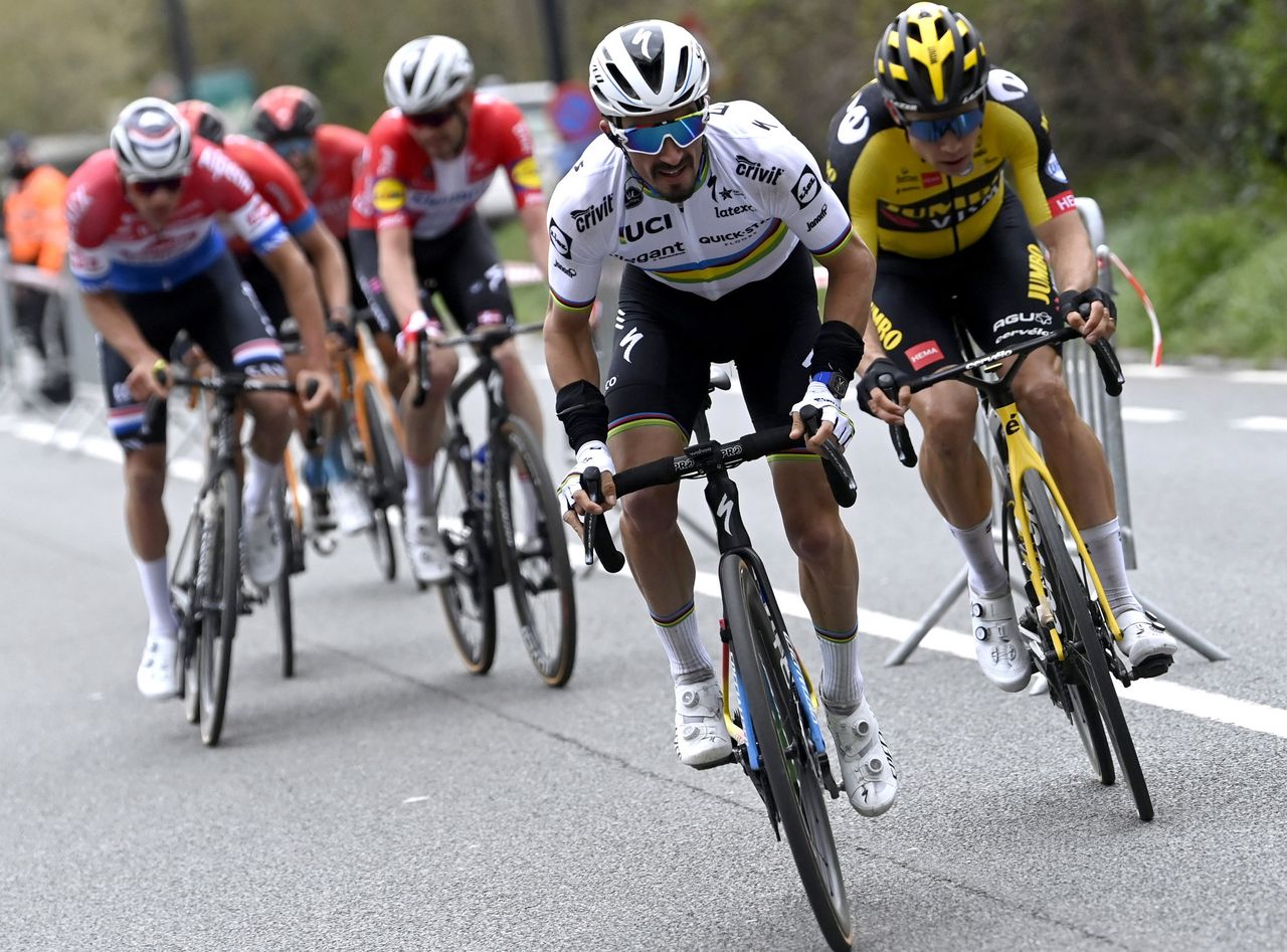 Ronde van Vlaanderen 2021 - Tour of Flanders - 105th Edition - Antwerp - Oudenaarde 263,7 km - 04/04/2021 - Julian Alaphilippe (FRA - Deceuninck - Quick-Step) - photo Nico Vereecken/PN/BettiniPhoto&Acirc;&copy;2021