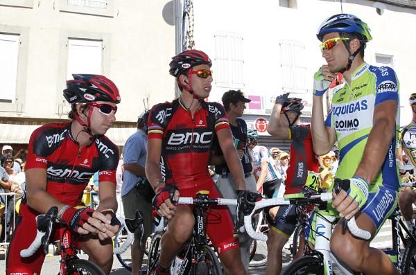 The BMC team's Italians chat with Ivan Basso.