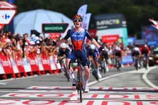 PADRON SPAIN AUGUST 28 Eddie Dunbar of Ireland and Team Jayco AlUla celebrates at finish line as stage winner during the La Vuelta 79th Tour of Spain 2024 Day 11 a 1665km stage from Padron to Padron UCIWT on August 28 2024 in Padron Spain Photo by Tim de WaeleGetty Images