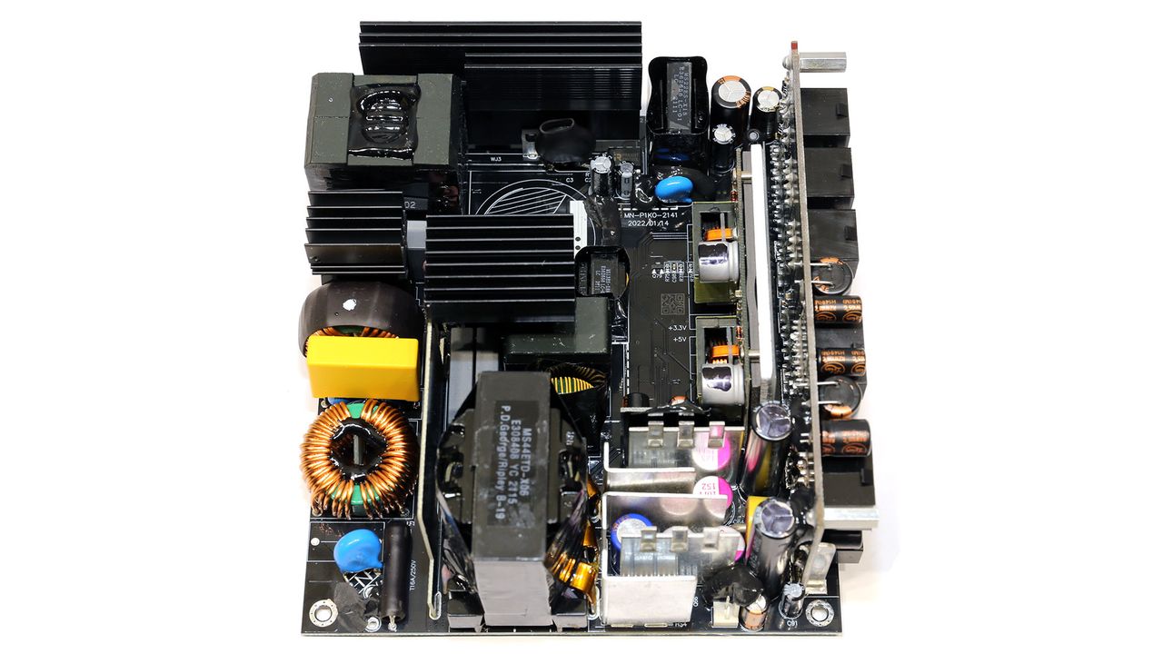 Gigabyte UD1000GM PG5