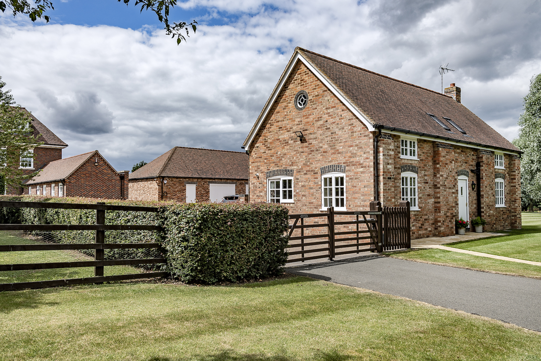 Comyns Farm - cottage