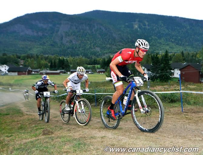 Jaroslav Kulhavy (Specialized Racing XC) leading Nino Schurter (Scott Swisspower MTB Racing Team) and Marco Aurelio Fontana (Cannondale Factory Racing)