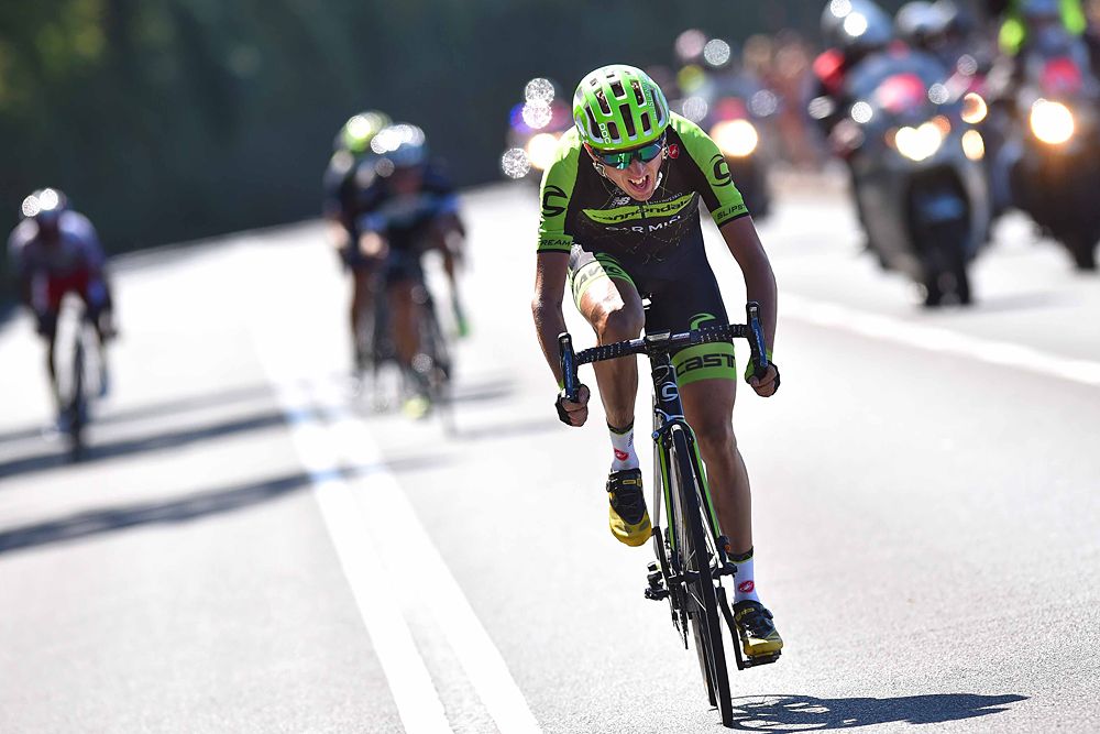 Dan Martin (Cannondale-Garmin) also tried to get away on the last climb