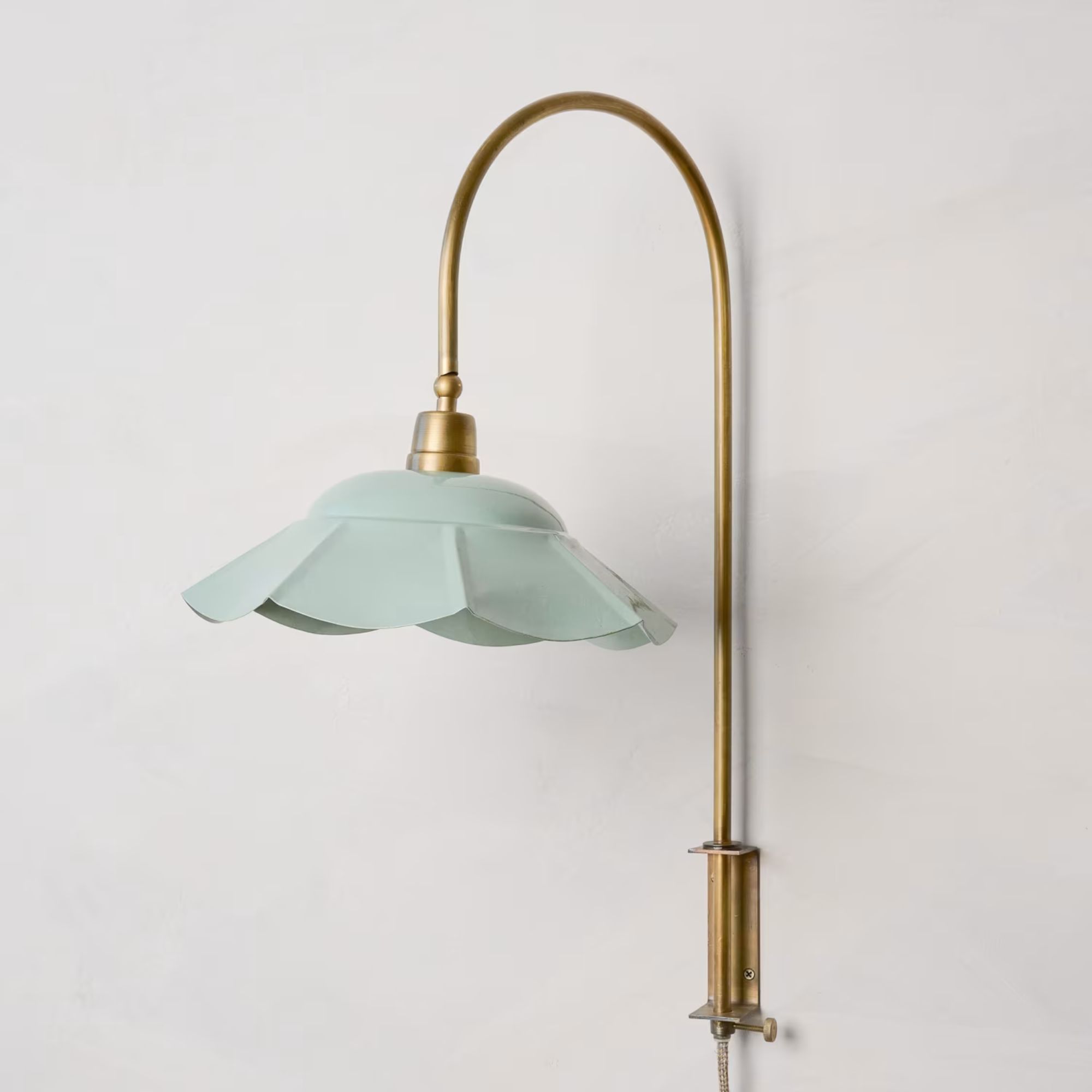 Mary Enamel Plug-in Sconce