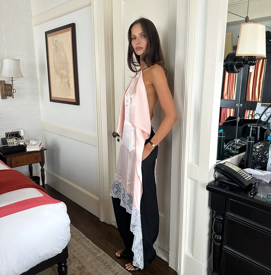 how to dress sexy in 2026