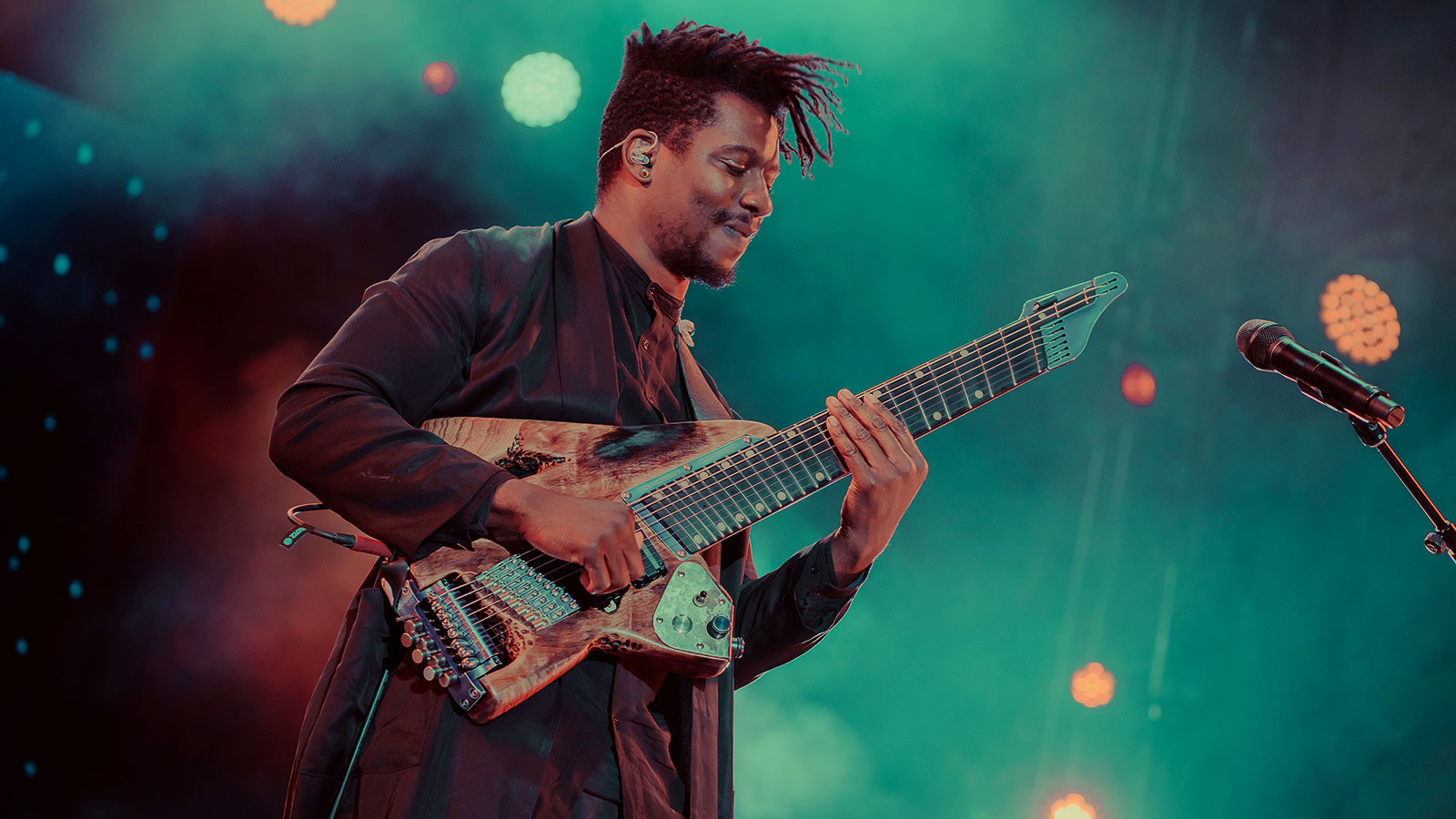 Tosin Abasi