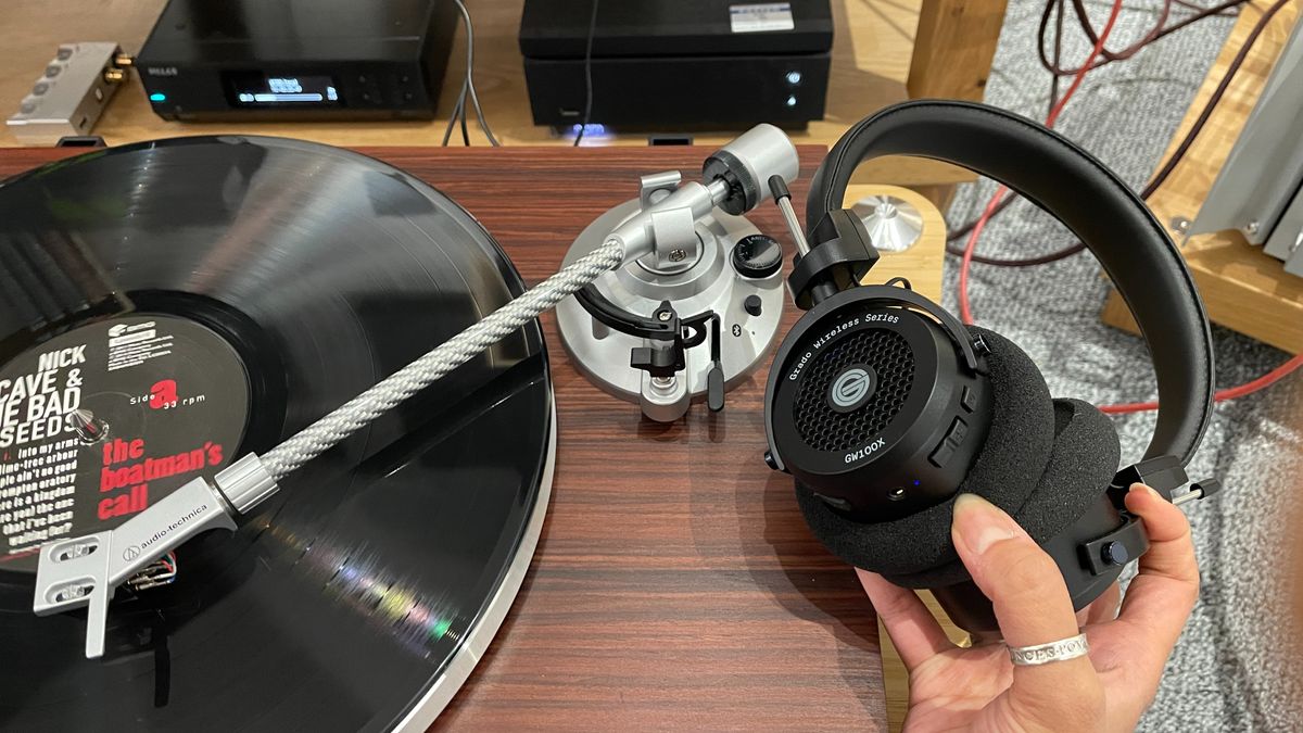 Audio Technica AT-LPW50BTRW with Grado GW100x